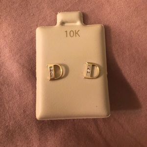 NEW! 10k gold “D” earring